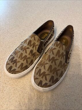 Michael Kors womens Brown MK Logo Slip-On Sneakers size 6